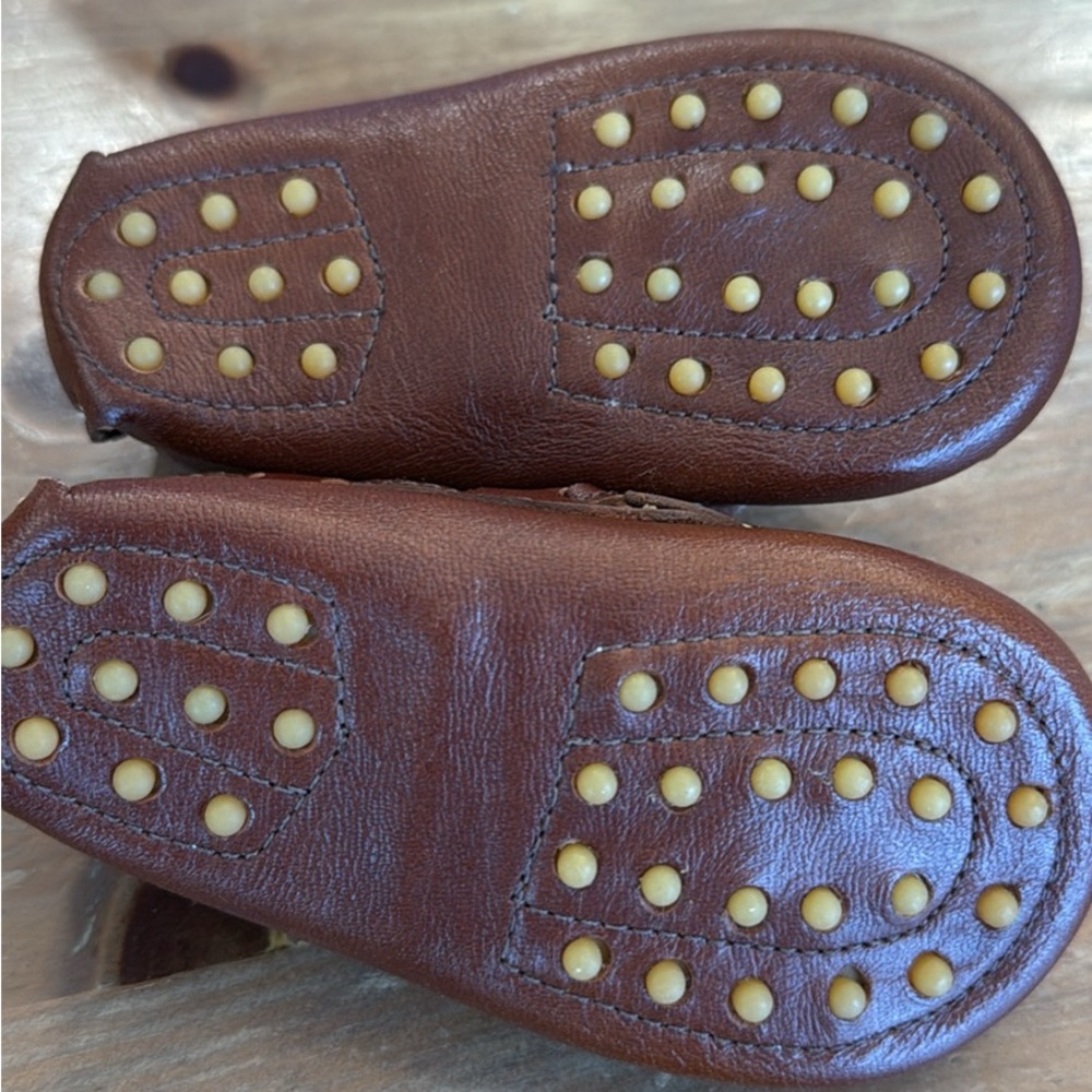 Elephantito baby driving Mocs size 4